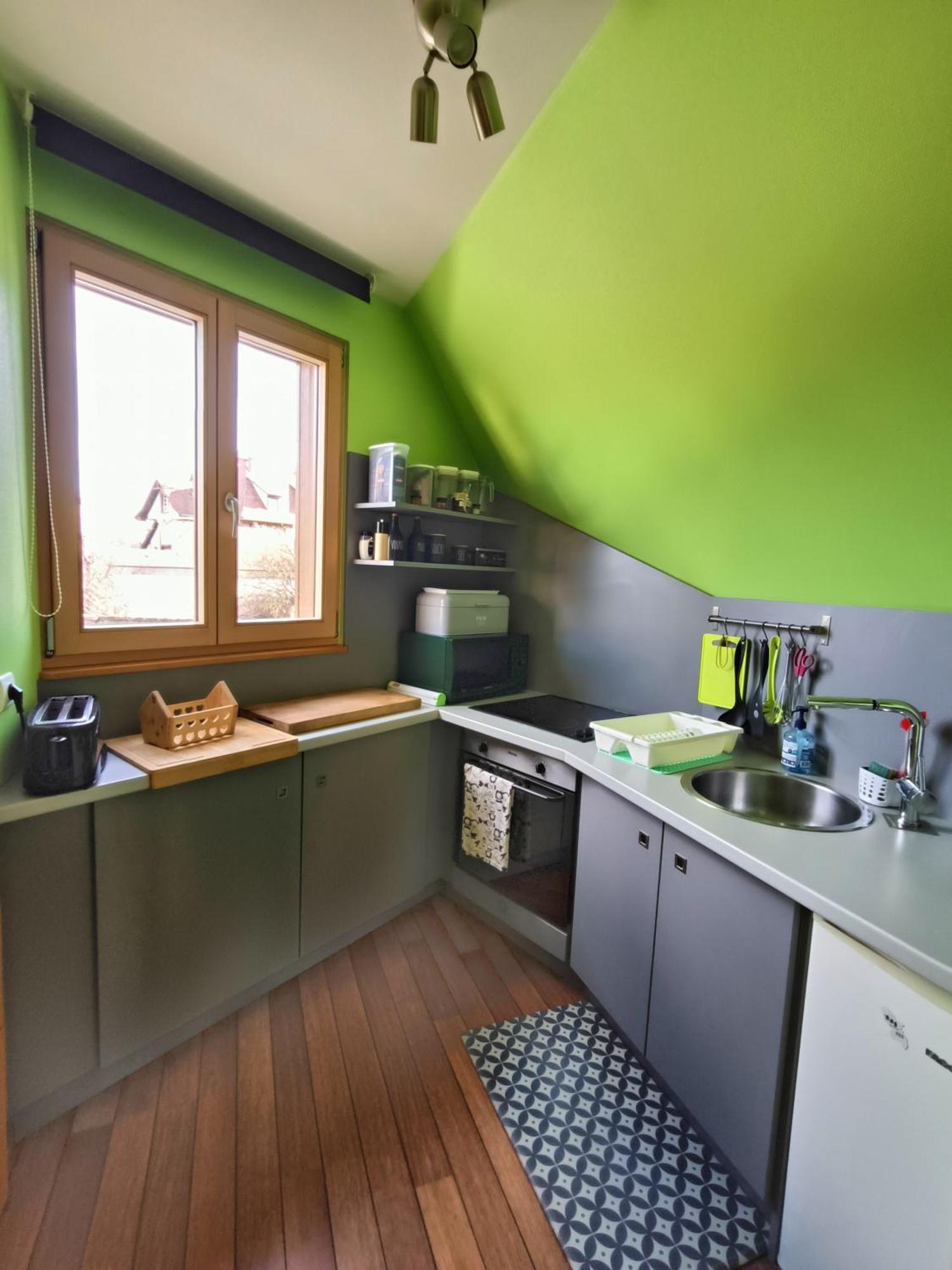 De La Tour Apartment *